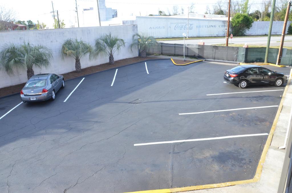 Americas Best Value Inn Augusta Historic Downtown Luaran gambar