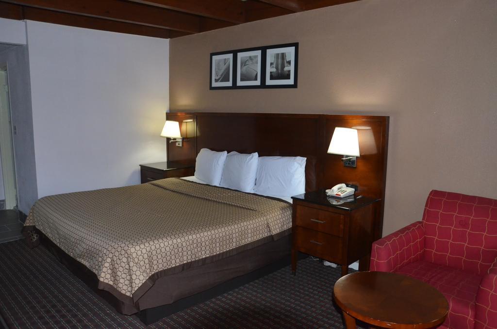 Americas Best Value Inn Augusta Historic Downtown Luaran gambar