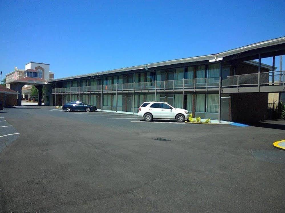 Americas Best Value Inn Augusta Historic Downtown Luaran gambar